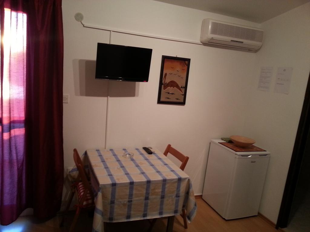 Studio Apartments Ivica Primošten Zimmer foto